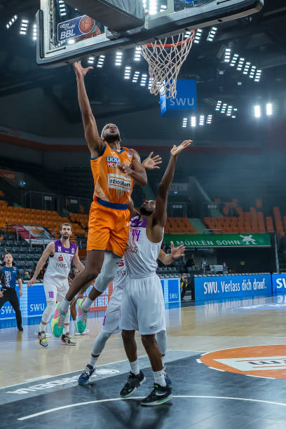 场绝杀斯图 场绝杀斯图